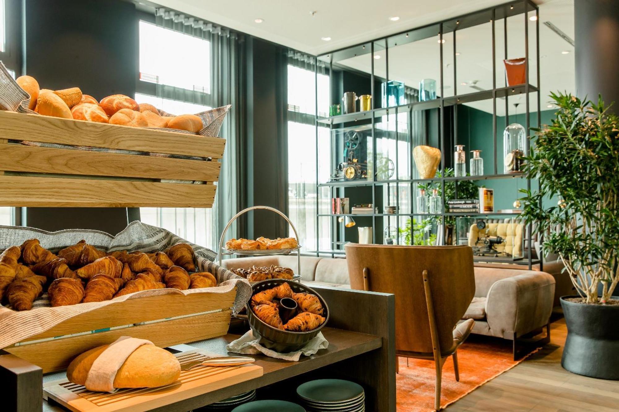 Motel One Koeln-Messe Ngoại thất bức ảnh